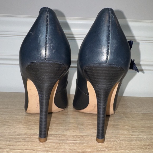 Tory Burch Beverly Heel Sz 10 Leather Navy Blue EUC‎ Bow Pump Stiletto Brazil - Picture 10 of 15